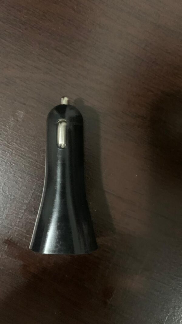 CARREGADOR VEICULAR UNIVERSAL DUAS SAÍDAS USB