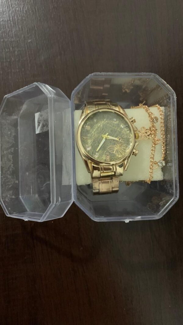 KIT RELÓGIO DOURADO+CAIXA E PULSEIRA